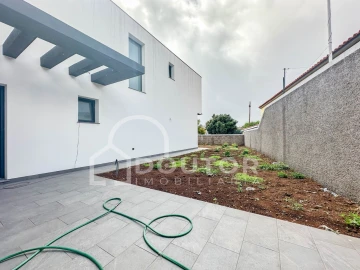 Moradia T3 para Venda em São Roque