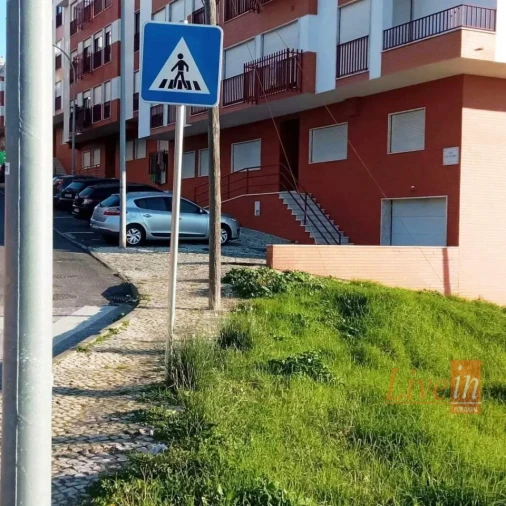 Terreno para Venda em Encosta do Sol Foto 1