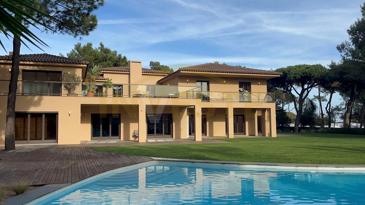 Moradia T5 para Venda em Cascais e Estoril Foto 1