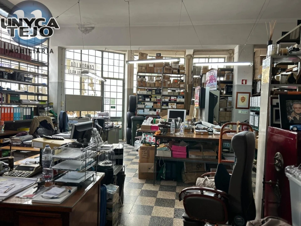 Armazém para Venda em Arroios Foto 10