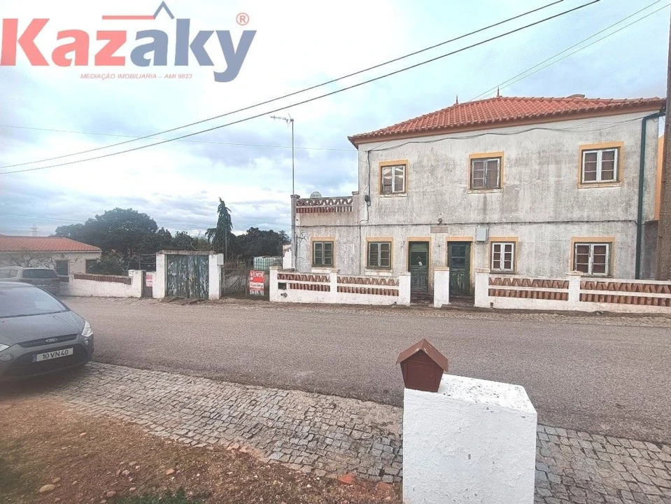 Moradia T12 para Venda em São Facundo e Vale das Mós Foto 1