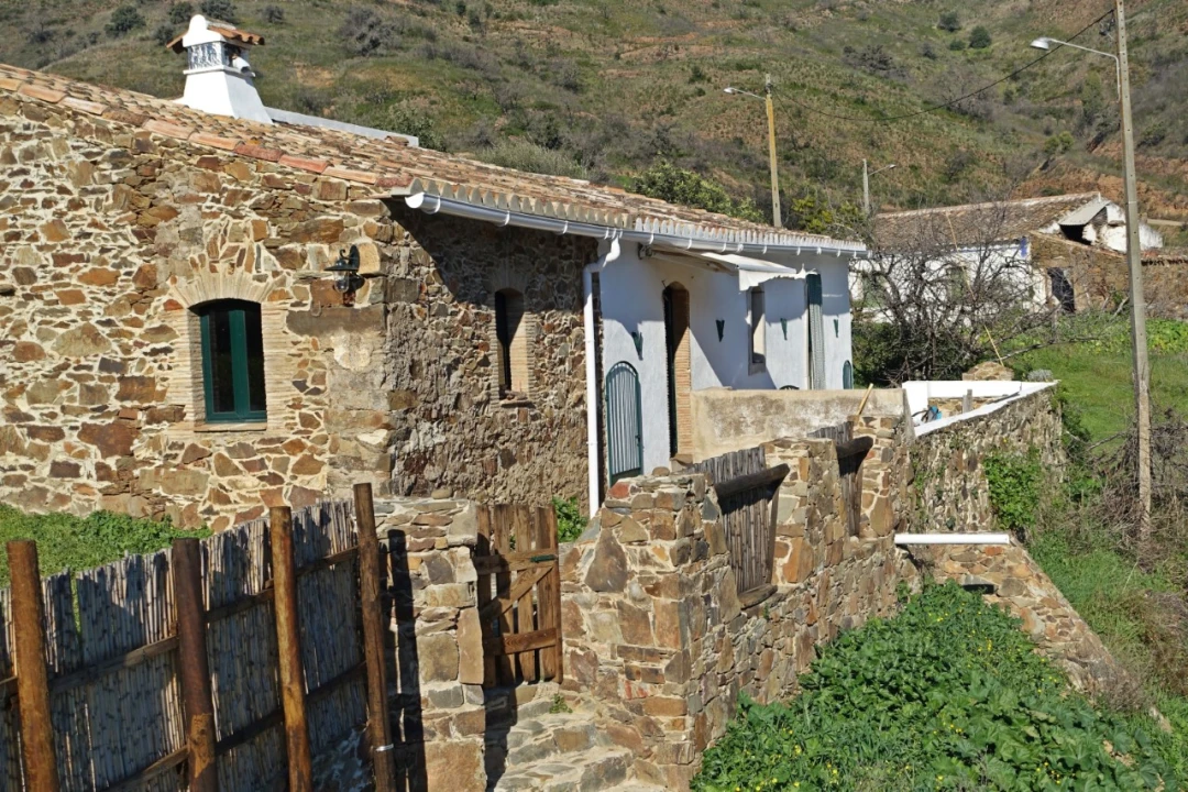 Quinta T2 para Venda em Santa Catarina da Fonte do Bispo Foto 1