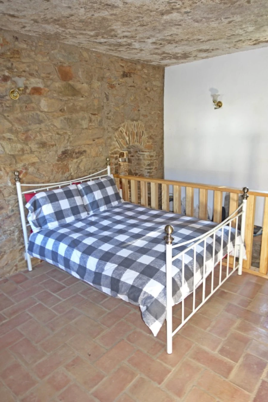 Quinta T2 para Venda em Santa Catarina da Fonte do Bispo Foto 6