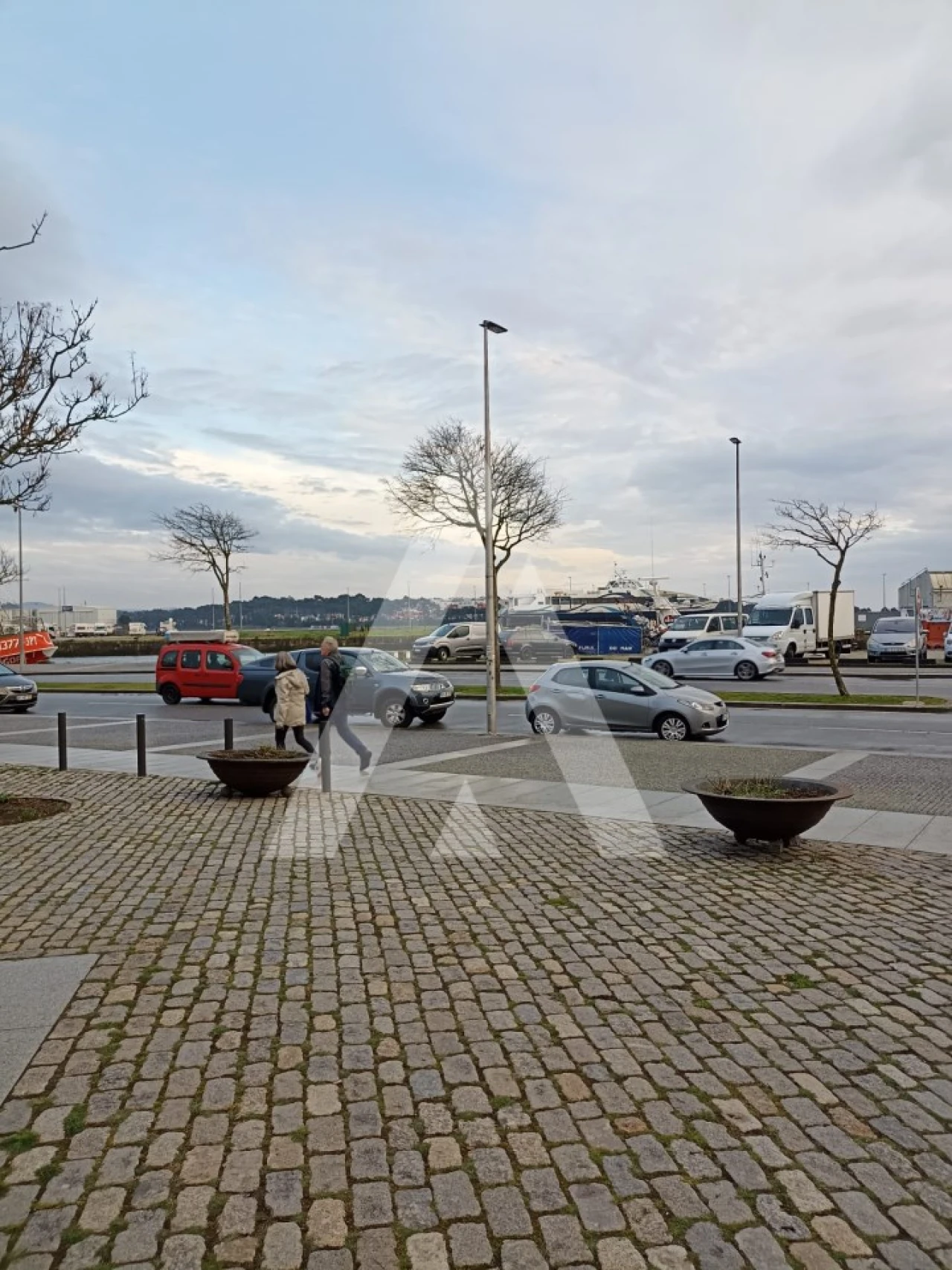 Armazém para Arrendamento em Santa Maria Maior e Monserrate e Meadela Foto 1