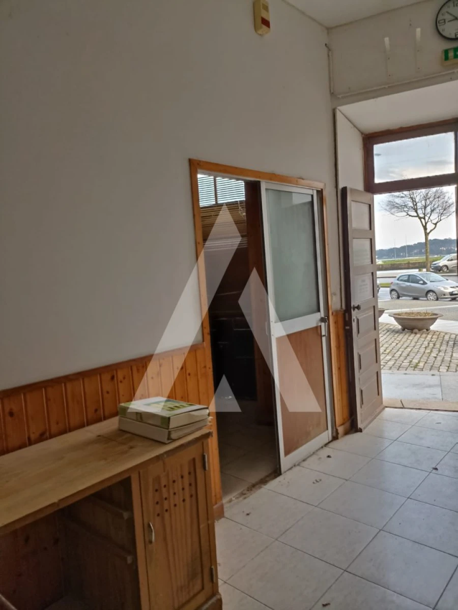 Armazém para Arrendamento em Santa Maria Maior e Monserrate e Meadela Foto 6