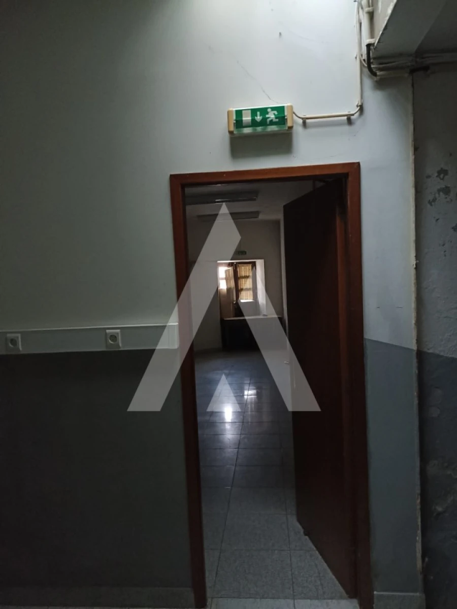 Armazém para Arrendamento em Santa Maria Maior e Monserrate e Meadela Foto 19