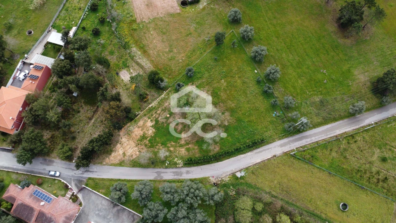 Terreno para Venda em Parceiros e Azoia Foto 4