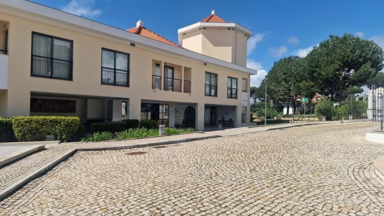 Apartamento T2 para Venda em Quarteira Foto 38
