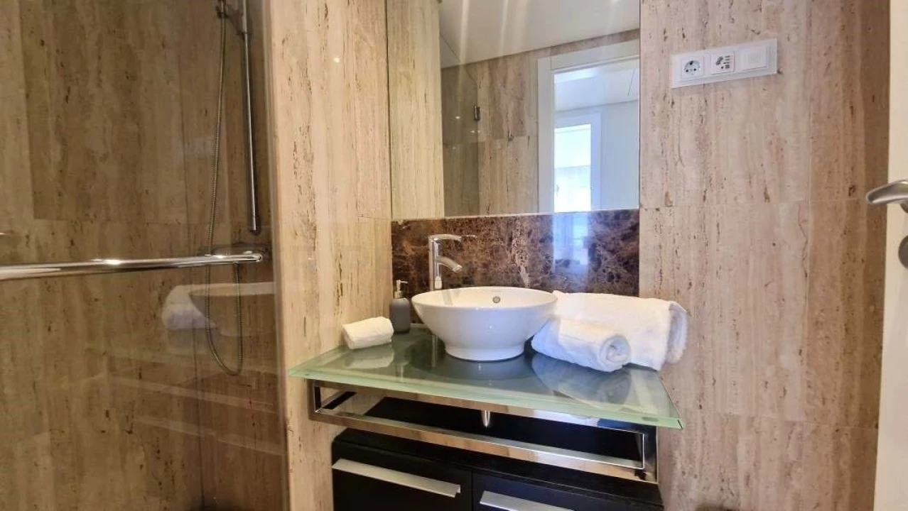Apartamento T2 para Venda em Quarteira Foto 17