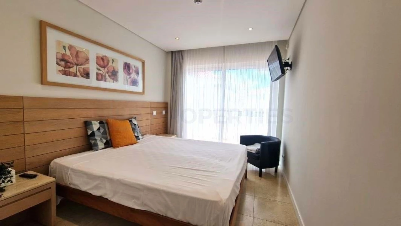 Apartamento T2 para Venda em Quarteira Foto 8