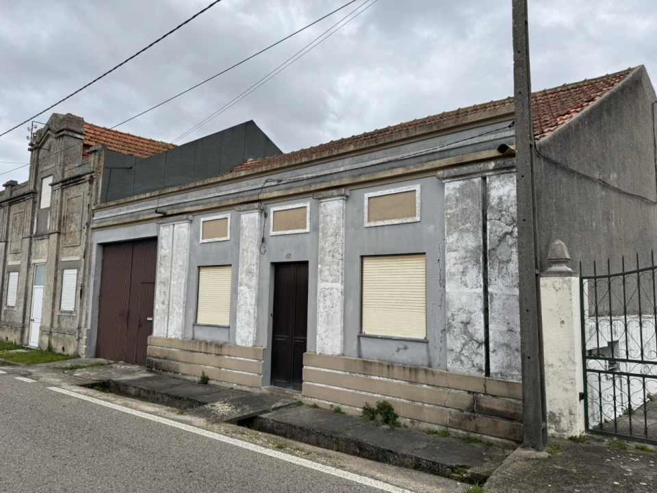 Moradia T4 para Venda em Alqueidão Foto 1