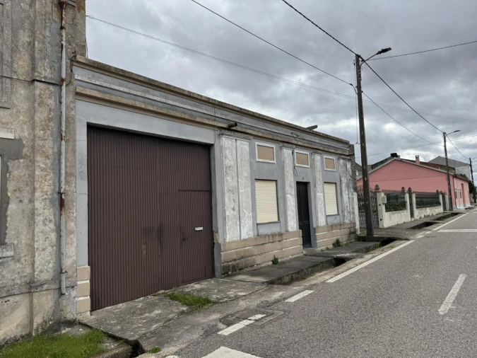 Moradia T4 para Venda em Alqueidão Foto 4