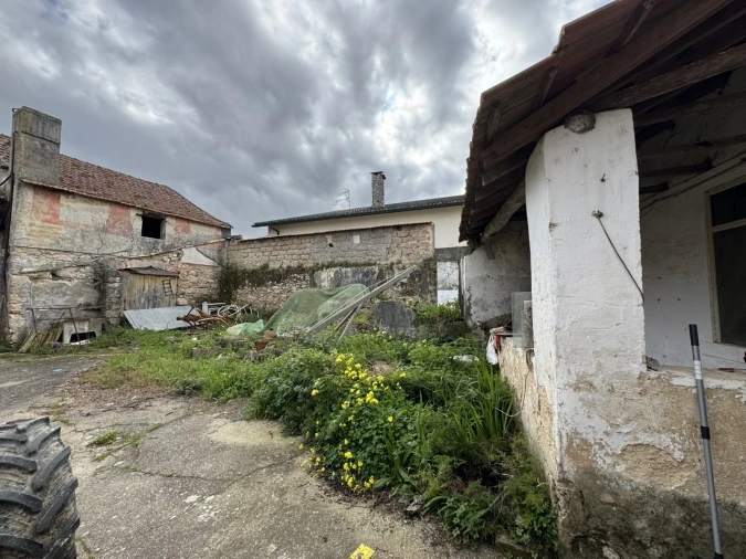 Moradia T4 para Venda em Alqueidão Foto 22