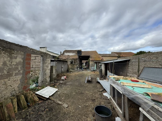 Moradia T4 para Venda em Alqueidão Foto 33