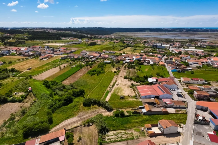 Moradia T4 para Venda em Alqueidão Foto 44