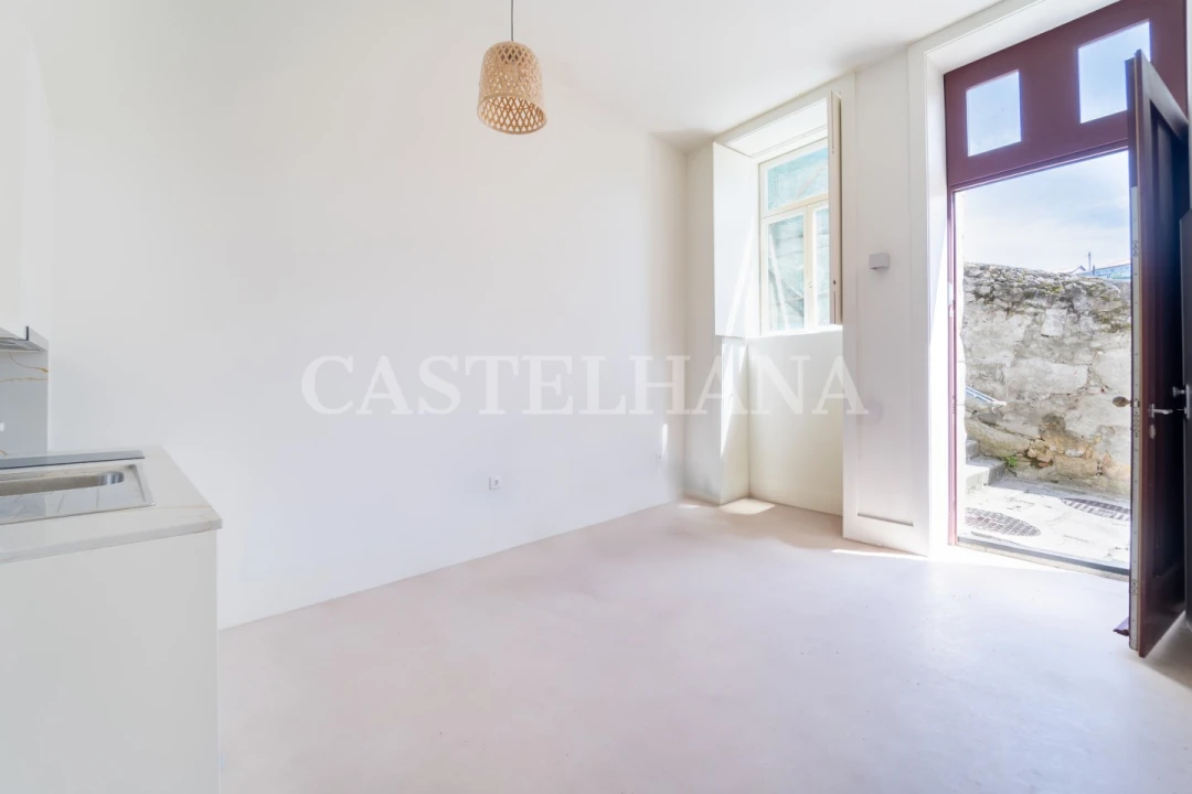 Apartamento T1 para Venda em Cedofeita, Santo Ildefonso, Sé, Miragaia, São Nicolau e Vitória Foto 1