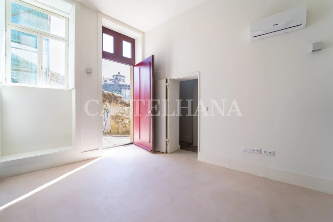 Apartamento T1 para Venda em Cedofeita, Santo Ildefonso, Sé, Miragaia, São Nicolau e Vitória Foto 2