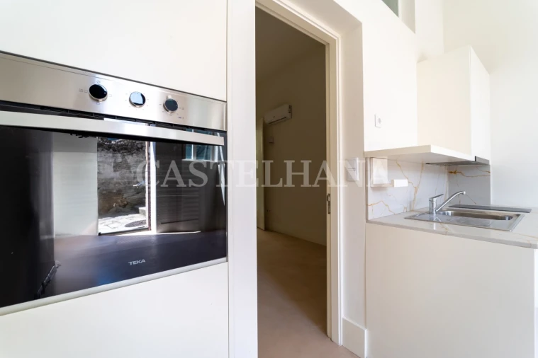 Apartamento T1 para Venda em Cedofeita, Santo Ildefonso, Sé, Miragaia, São Nicolau e Vitória Foto 16
