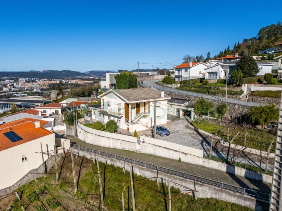 Moradia T4 para Venda em Costa Foto 3