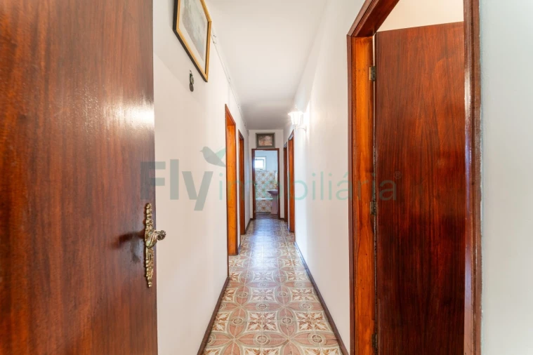 Moradia T4 para Venda em Costa Foto 13