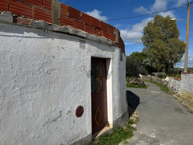 Moradia T2 para Venda em Santa Barbara de Padrões Foto 5