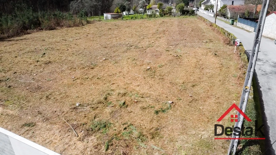 Terreno para Venda em Carvalhais e Candal Foto 2