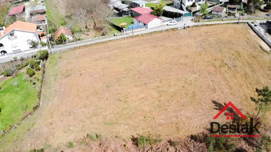 Terreno para Venda em Carvalhais e Candal Foto 4