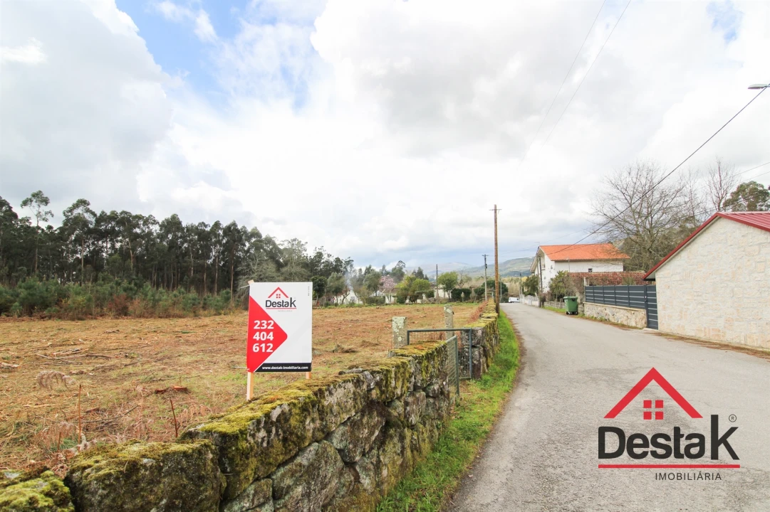 Terreno para Venda em Carvalhais e Candal Foto 6