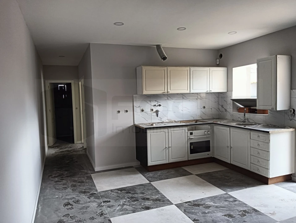 Moradia T3 para Venda em Barrô e Aguada de Baixo Foto 17