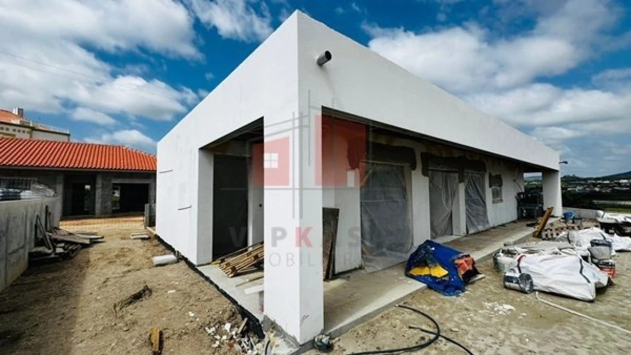 Moradia T3 para Venda em Azueira e Sobral da Abelheira Foto 7