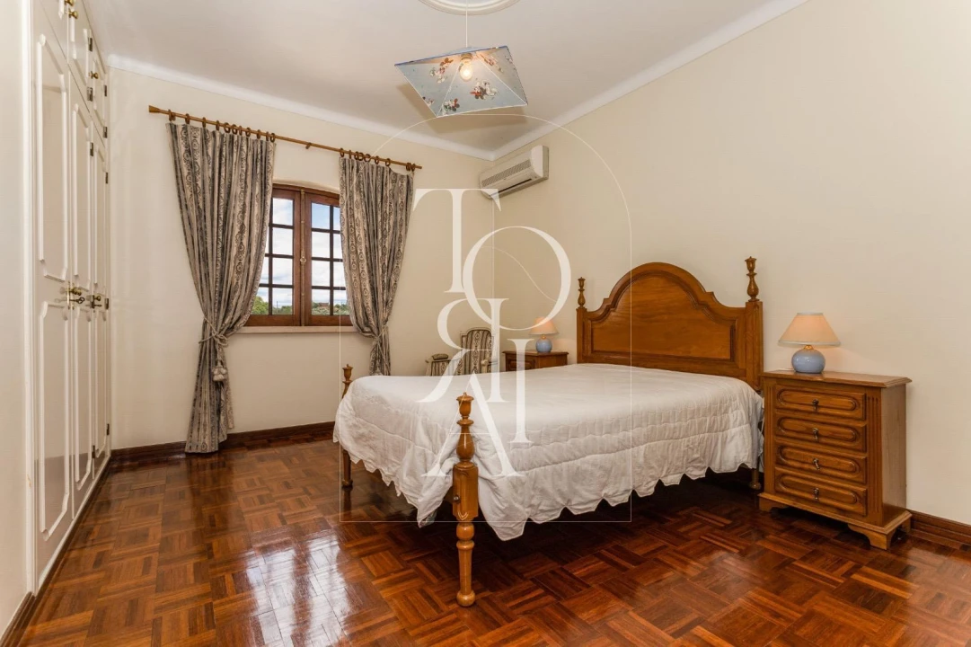 Quinta T9 para Venda em Malhou, Louriceira e Espinheiro Foto 18