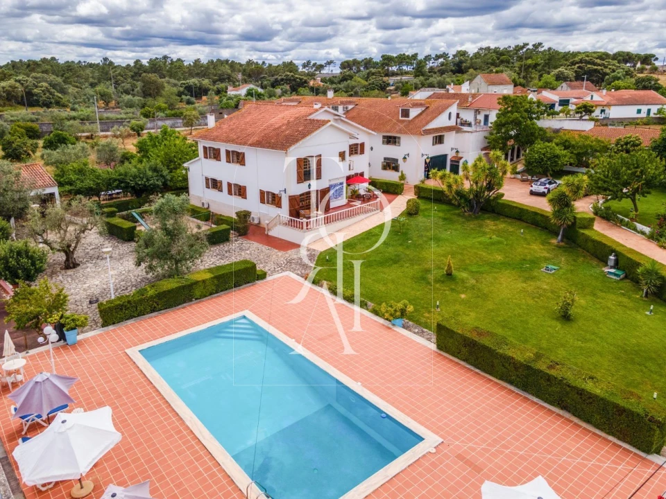 Quinta T9 para Venda em Malhou, Louriceira e Espinheiro Foto 1