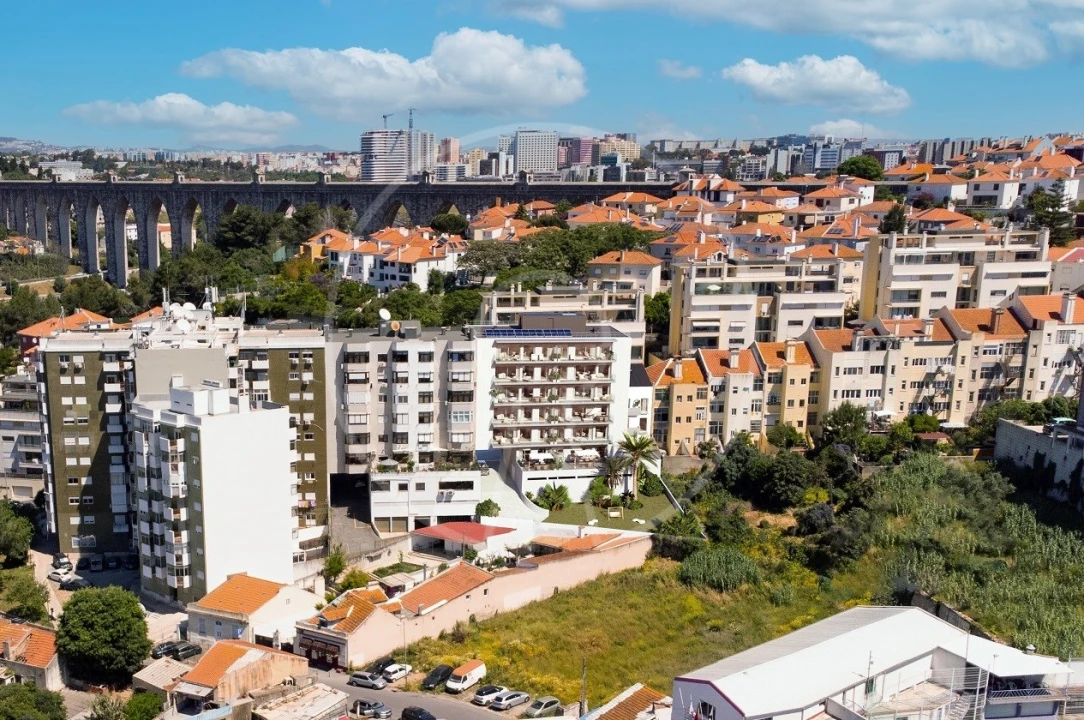 Apartamento T1 para Venda em Campolide Foto 12