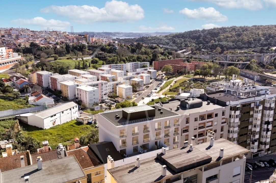 Apartamento T2 para Venda em Campolide Foto 12