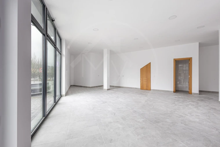 Loja para Arrendamento em Vila Pouca de Aguiar Foto 4