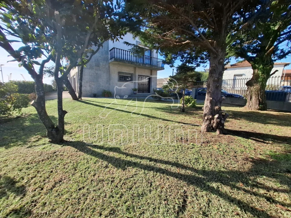 Moradia T5 para Venda em Santa Maria Maior e Monserrate e Meadela Foto 38