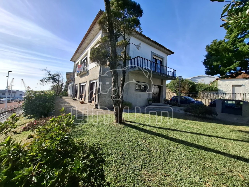 Moradia T5 para Venda em Santa Maria Maior e Monserrate e Meadela Foto 40
