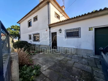 Moradia T5 para Venda em Santa Maria Maior e Monserrate e Meadela