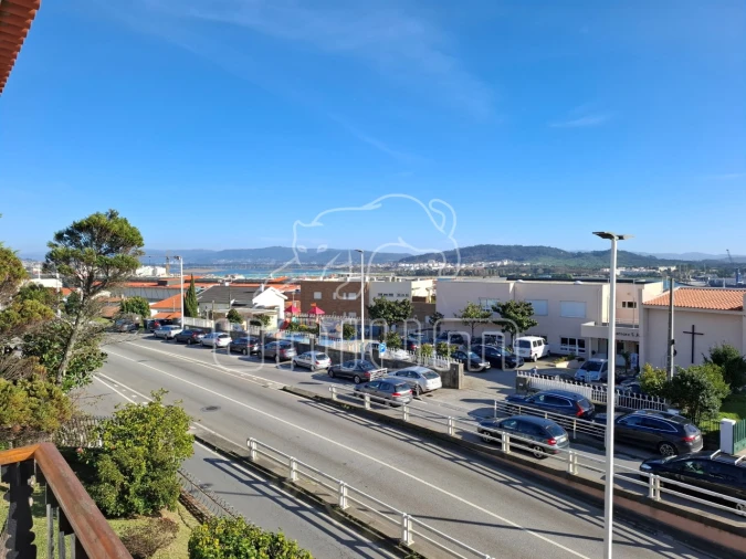 Moradia T5 para Venda em Santa Maria Maior e Monserrate e Meadela Foto 3