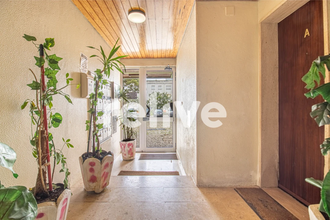Apartamento T2 para Venda em Corroios Foto 20