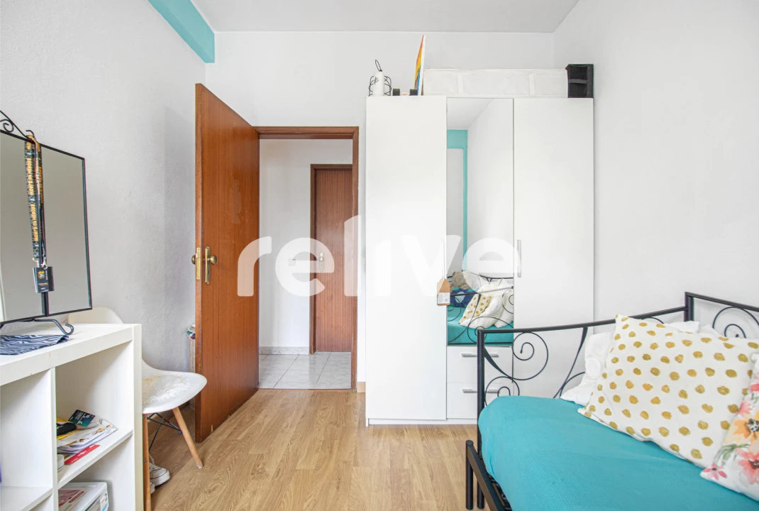 Apartamento T2 para Venda em Corroios Foto 16