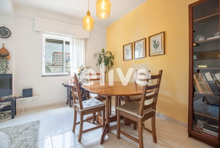 Apartamento T2 para Venda em Corroios Foto 4