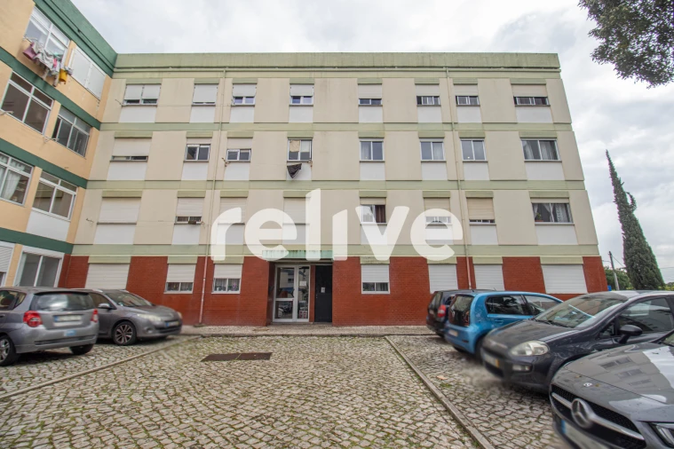 Apartamento T2 para Venda em Corroios Foto 19