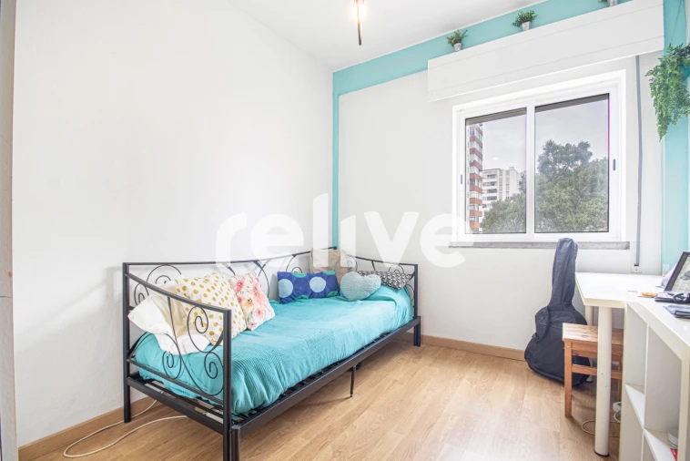 Apartamento T2 para Venda em Corroios Foto 15