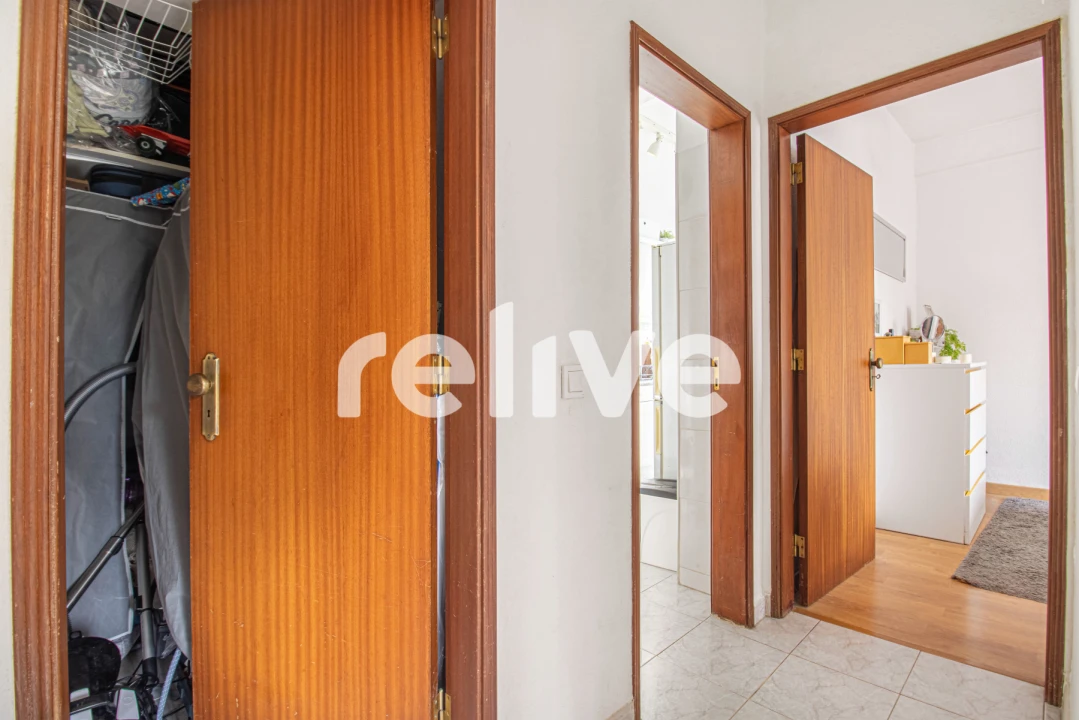 Apartamento T2 para Venda em Corroios Foto 7