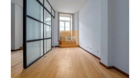 Apartamento T1 para Venda em Cedofeita, Santo Ildefonso, Sé, Miragaia, São Nicolau e Vitória