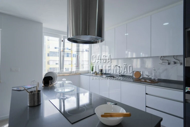 Apartamento T4 para Venda em Benfica Foto 24