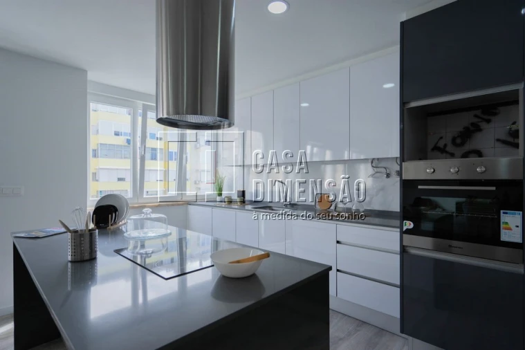 Apartamento T4 para Venda em Benfica Foto 25