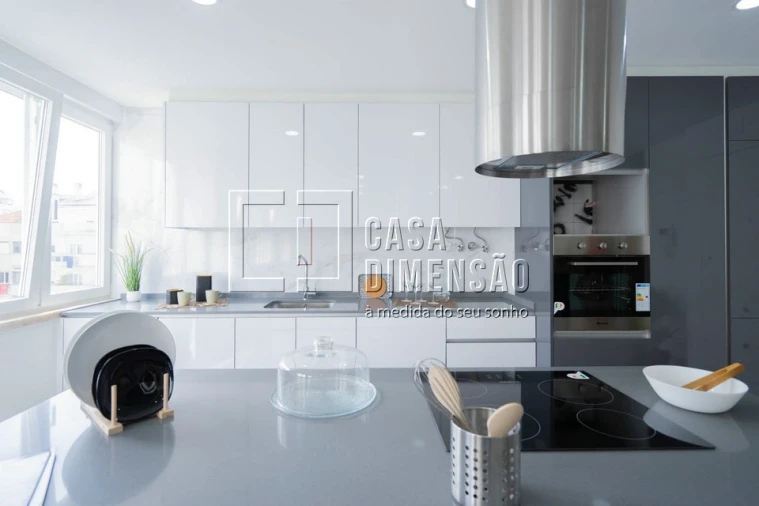 Apartamento T4 para Venda em Benfica Foto 30