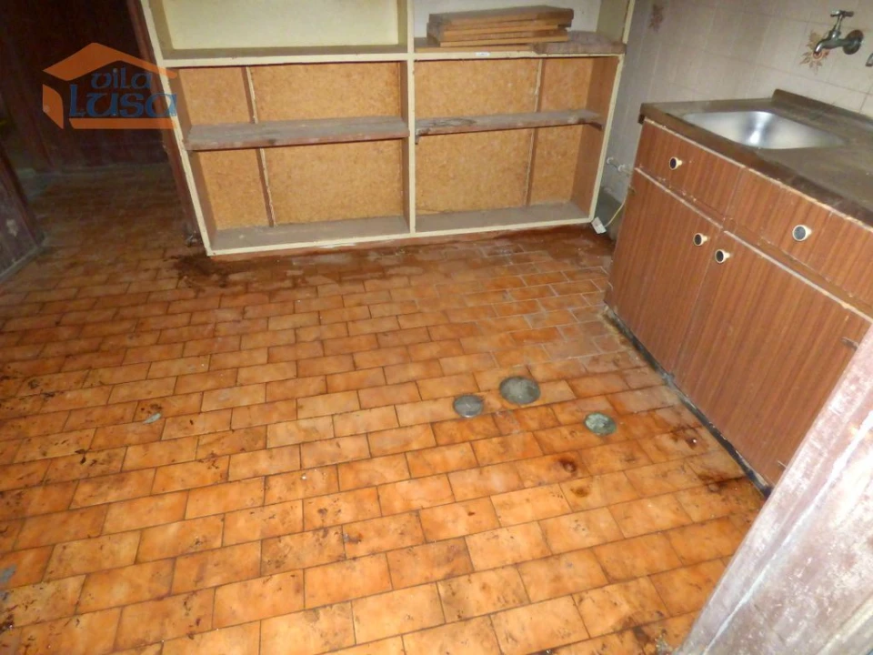 Loja para Arrendamento em Paranhos Foto 9